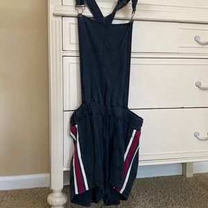 Cutest navy blue overalls shorts